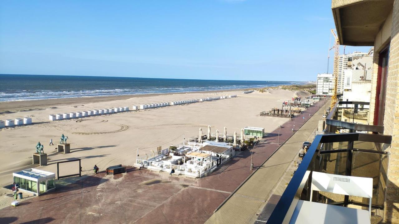 Zeezicht Vanop Het 6 De Verdiep Oostduinkerke Exterior foto